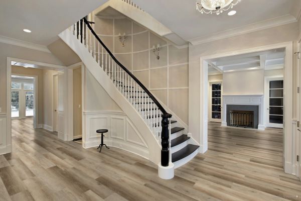Saint Augustine Rio Grande 22mil 7.5mm 9x60 SPC Vinyl Plank | United Weavers / Caspar Flooring Direct